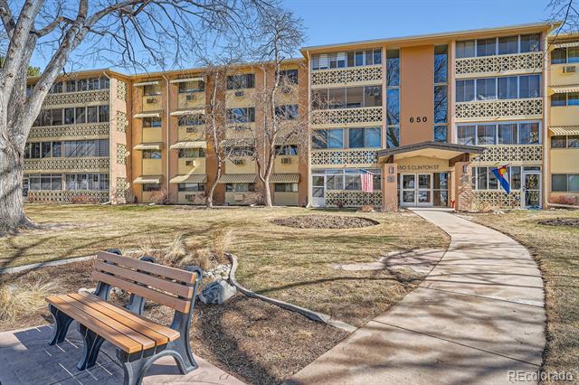 650 S Clinton Street Unit: 4D