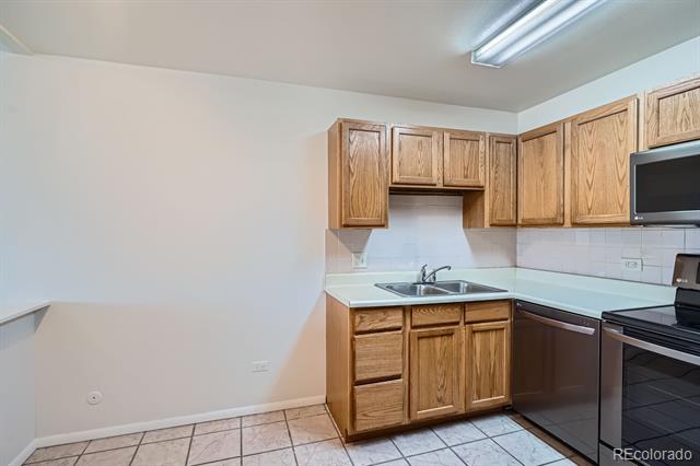 650 S Clinton Street Unit: 4D