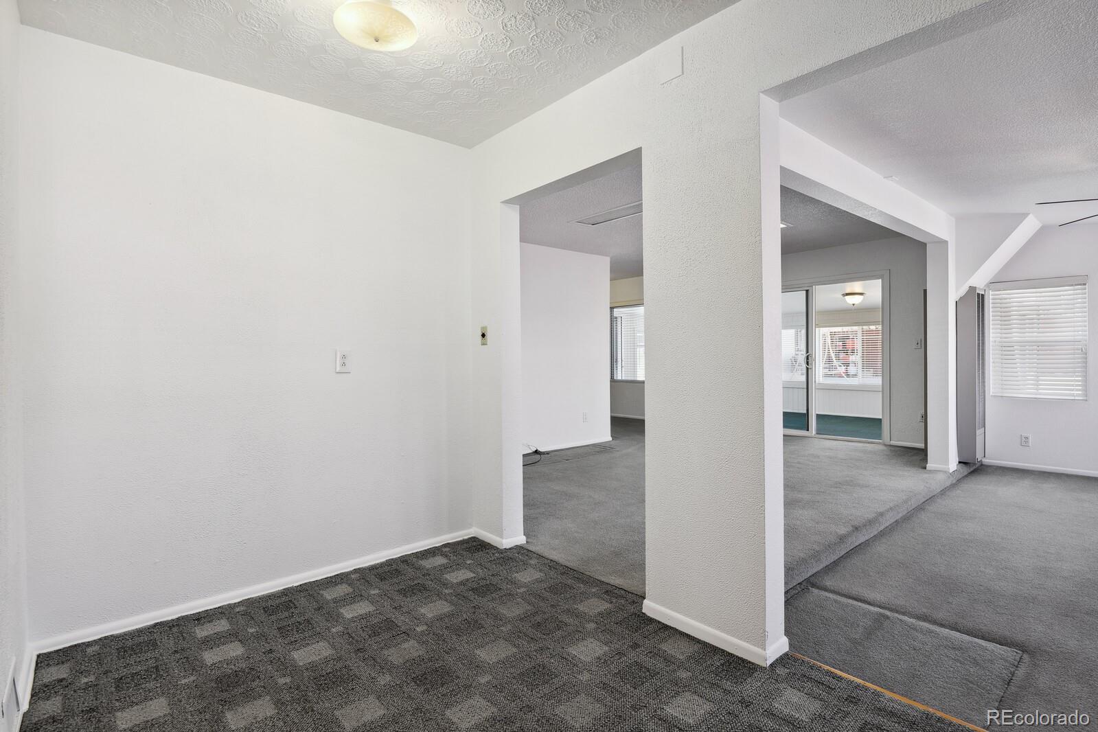 785 S Navajo Street
