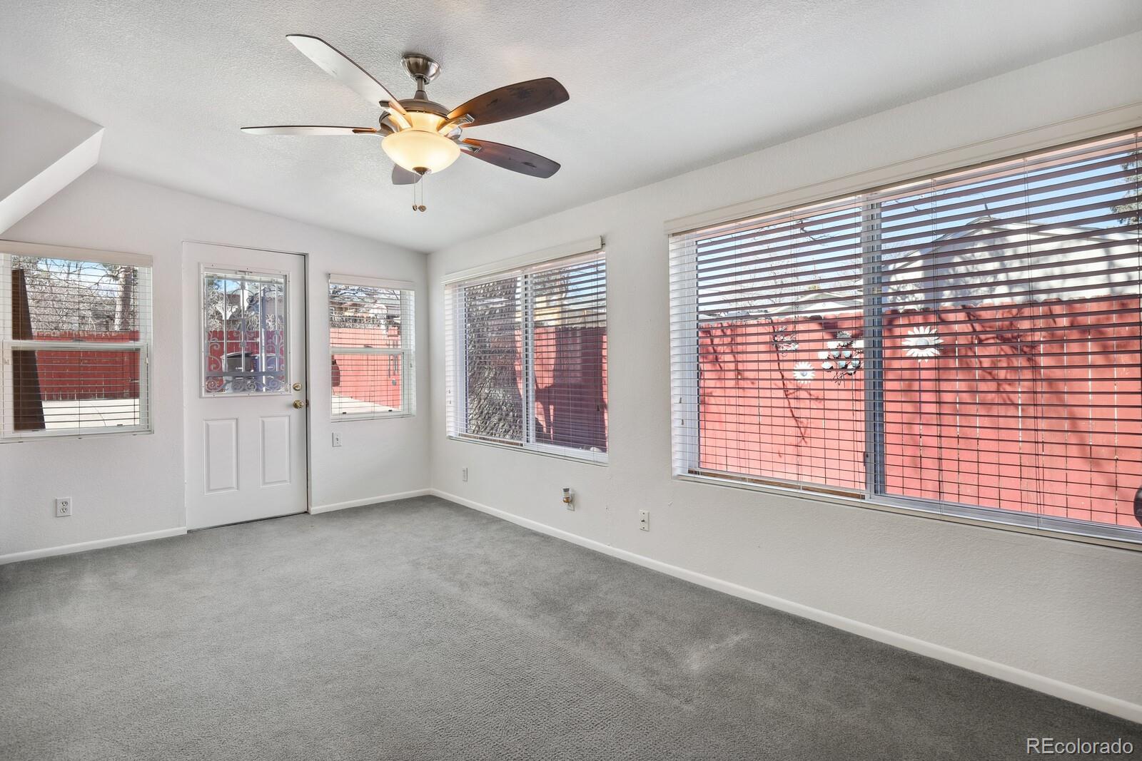 785 S Navajo Street