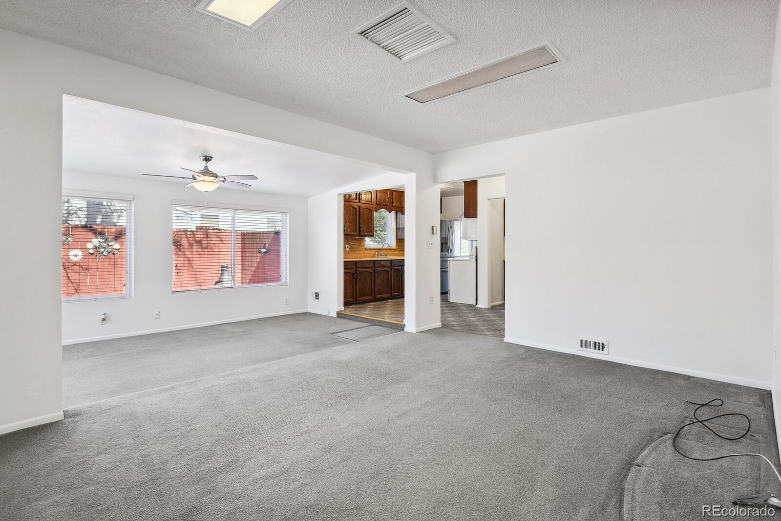 785 S Navajo Street