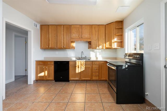 702 Scranton Court