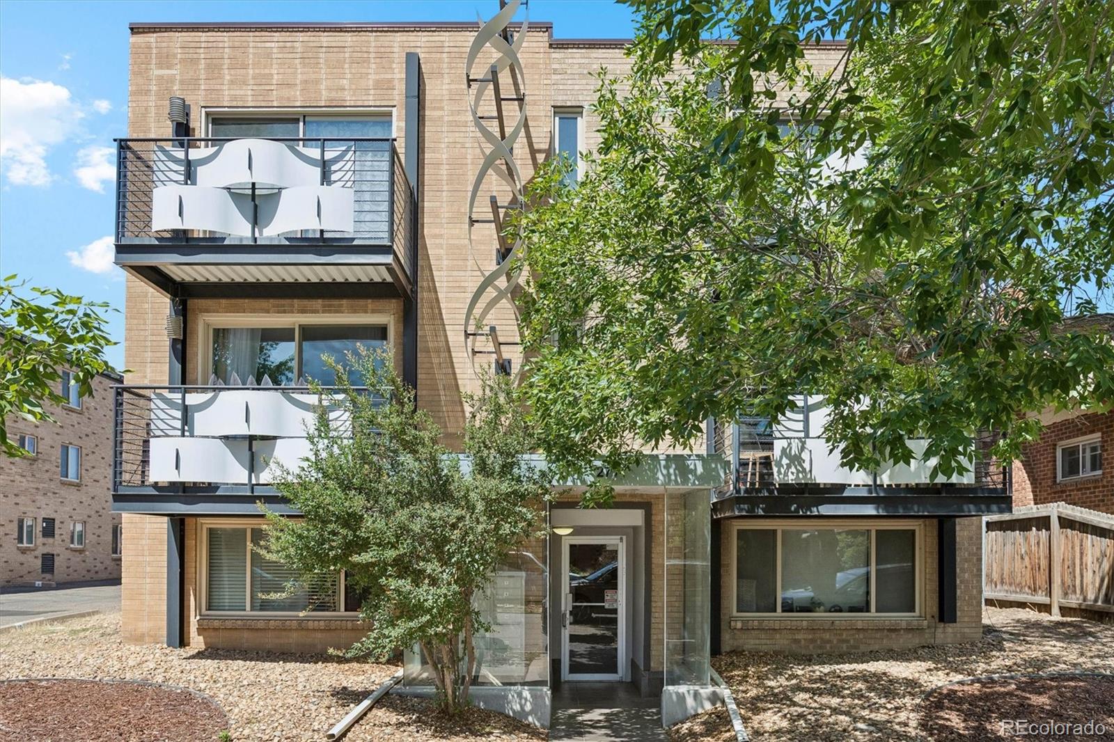 271 N Grant Street Unit: 202