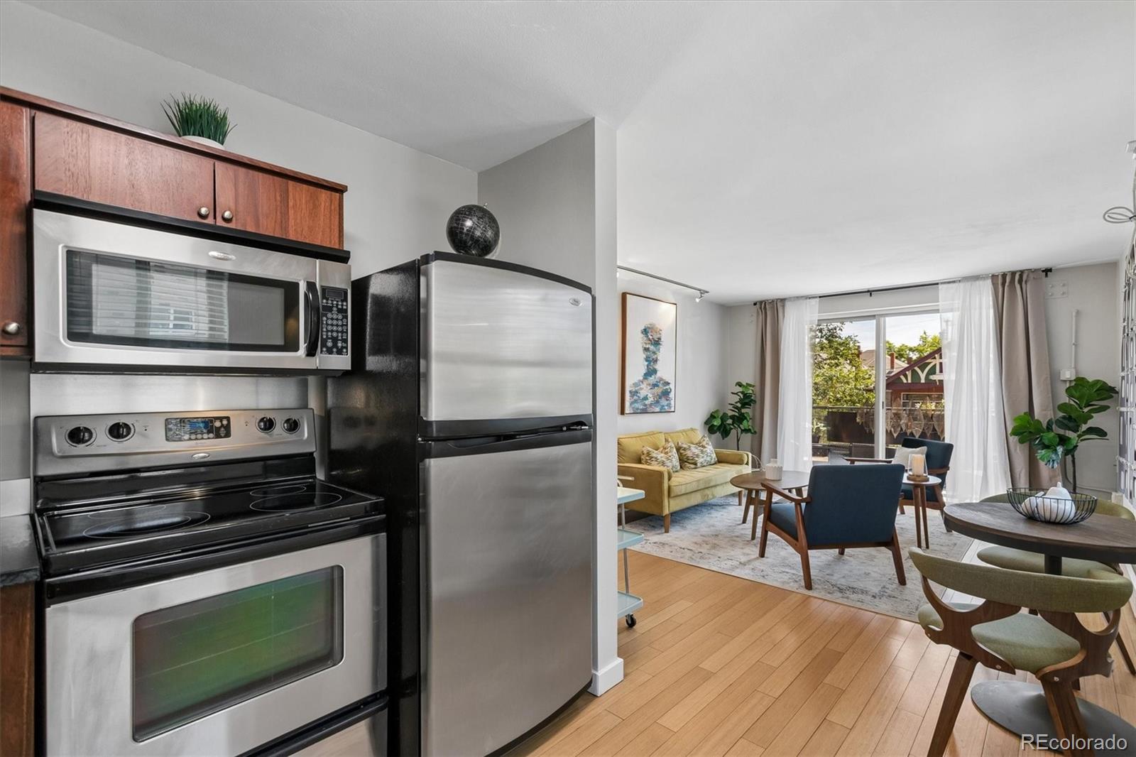 271 N Grant Street Unit: 202