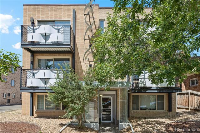 271 N Grant Street Unit: 202