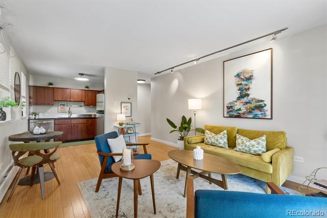 271 N Grant Street Unit: 202