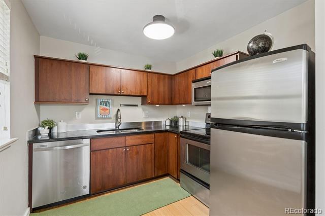271 N Grant Street Unit: 202