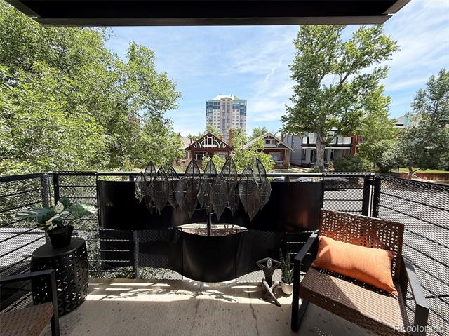 271 N Grant Street Unit: 202