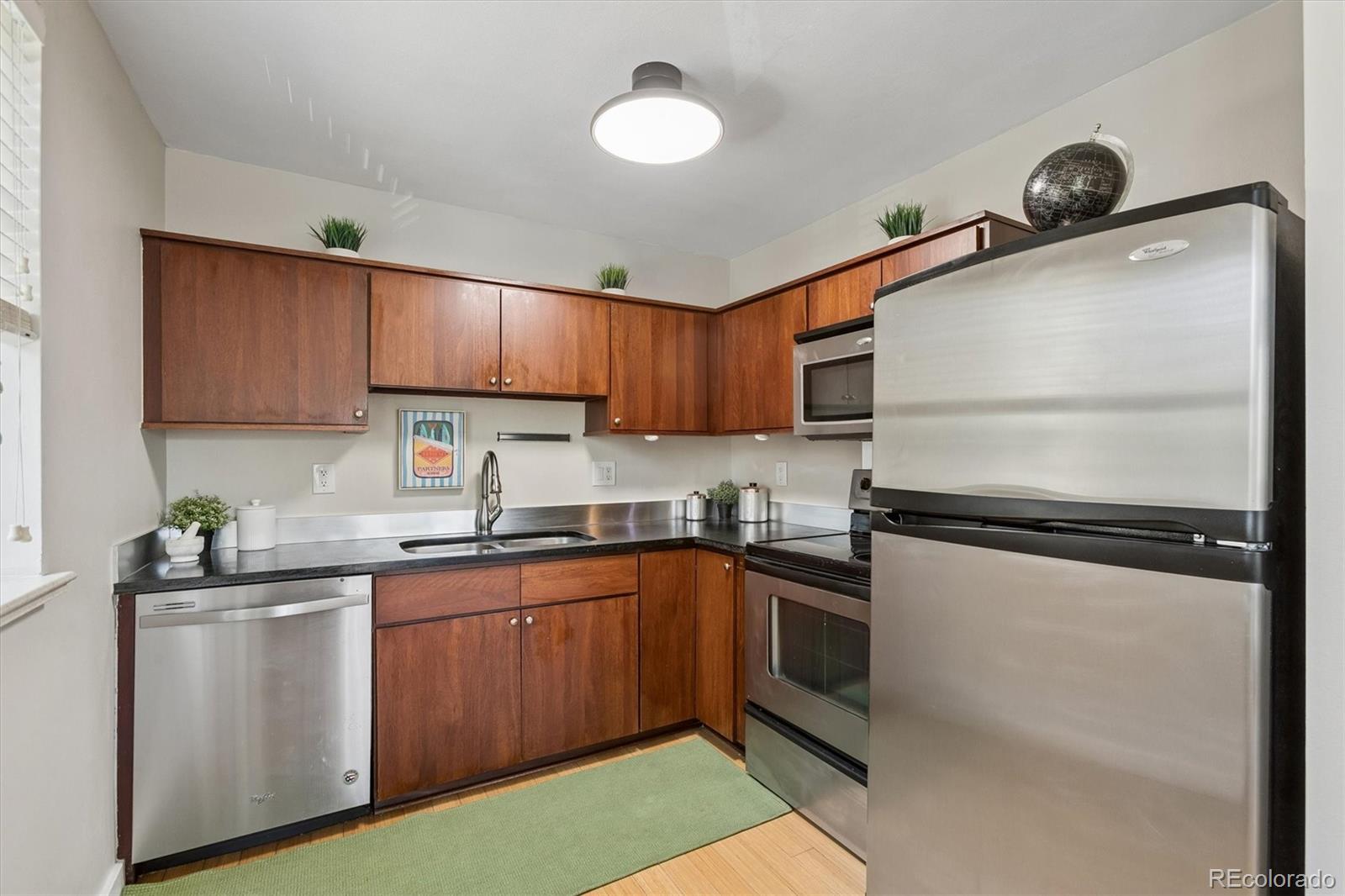 271 N Grant Street Unit: 202