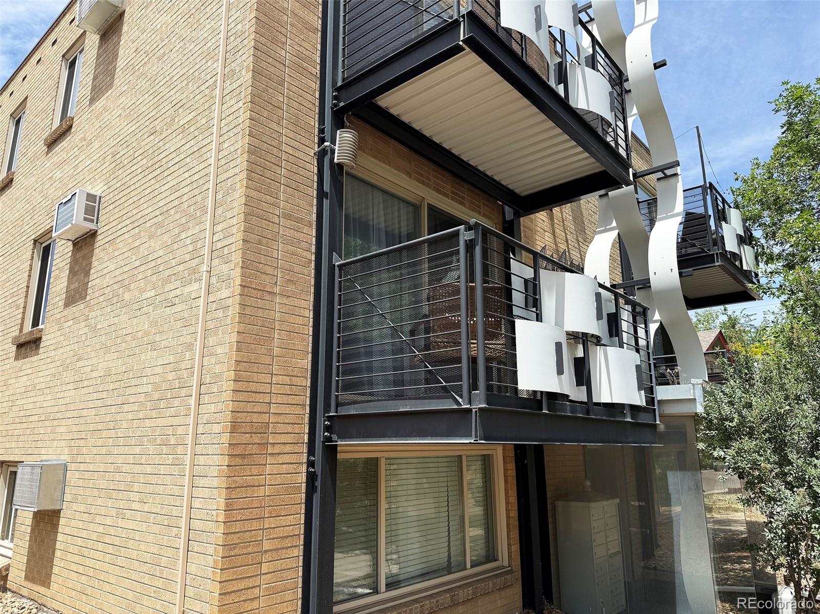 271 N Grant Street Unit: 202