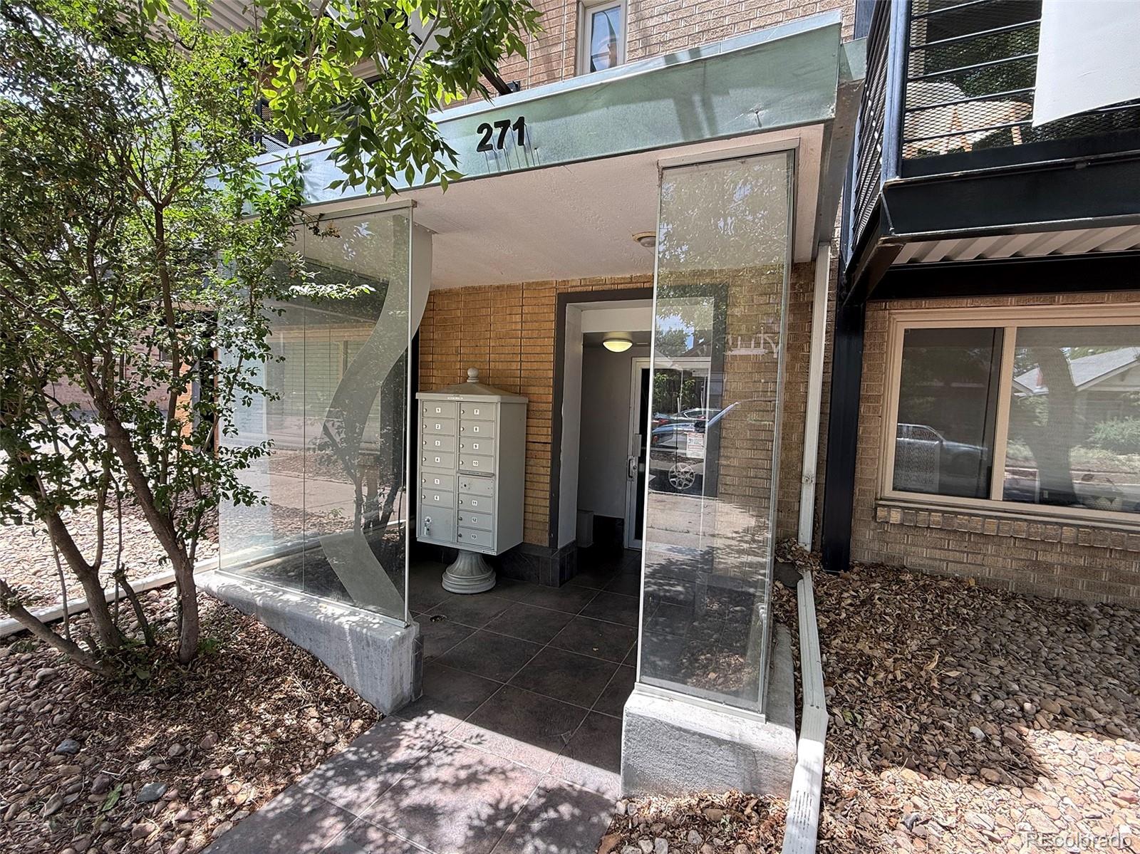 271 N Grant Street Unit: 202