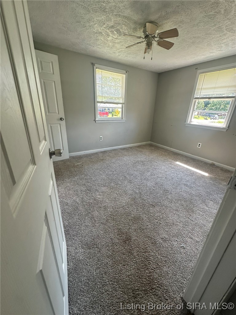 158 S Sycamore Drive