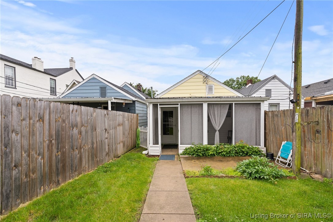 816 W Main Street