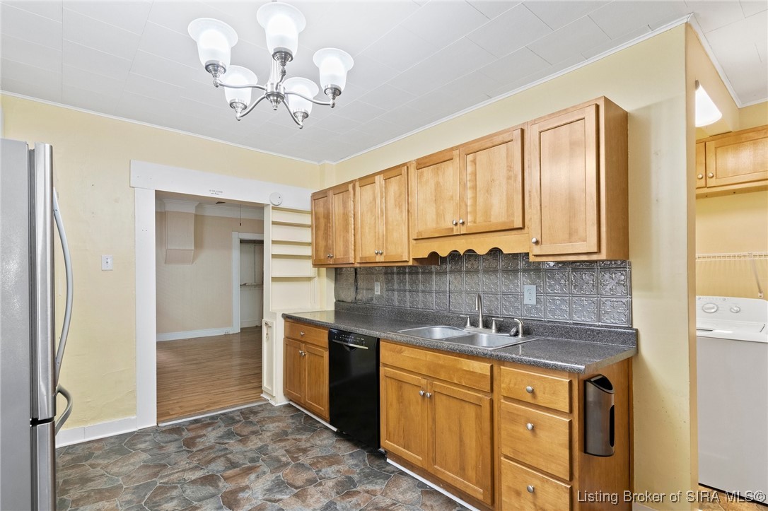 816 W Main Street