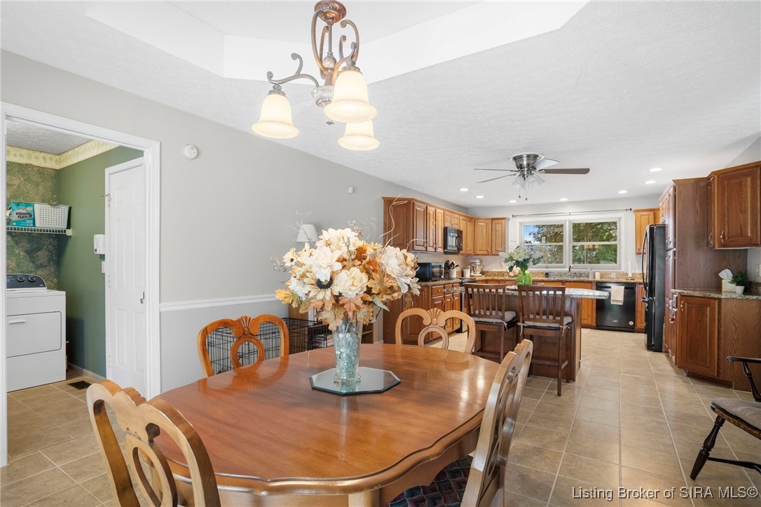 1112 Autumnwood Lane