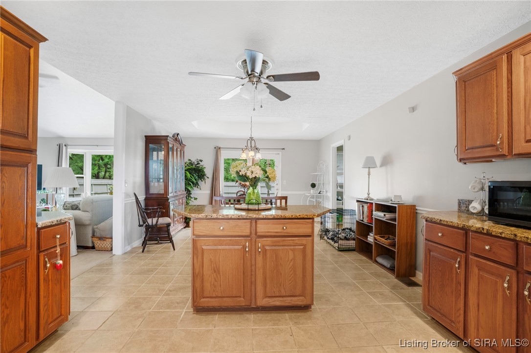 1112 Autumnwood Lane