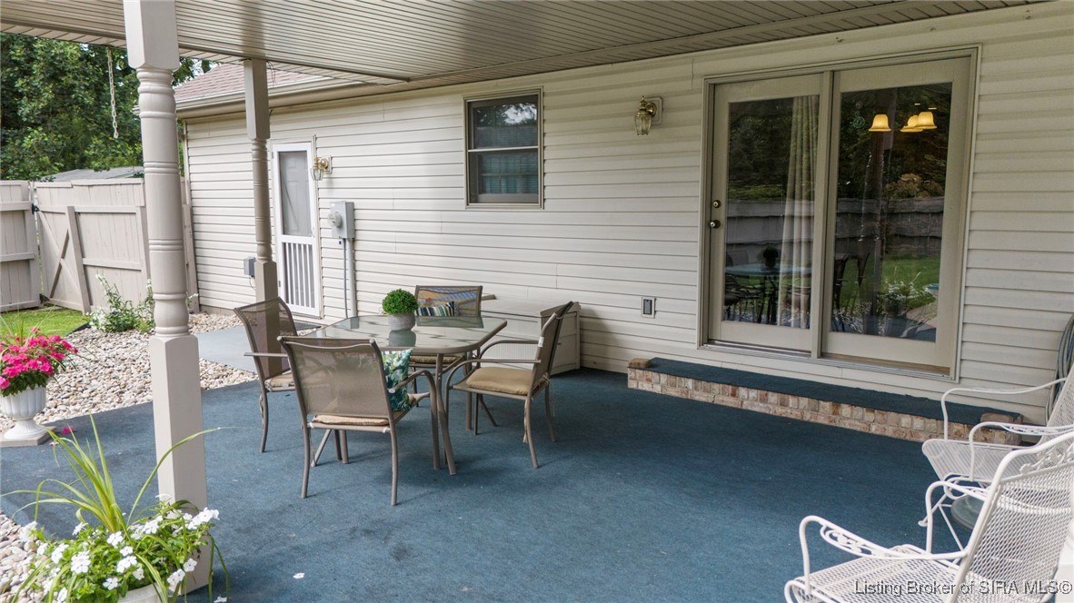 1112 Autumnwood Lane