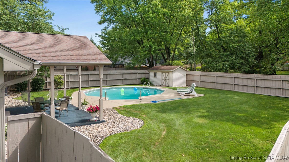 1112 Autumnwood Lane