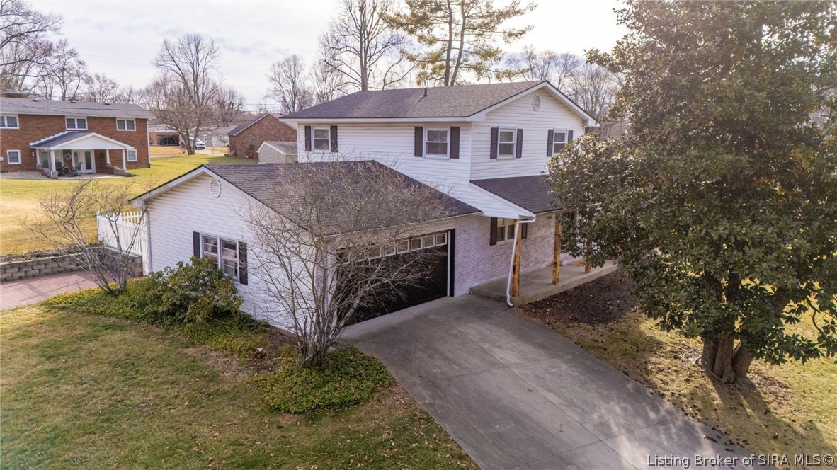 1835 Greenhills Drive