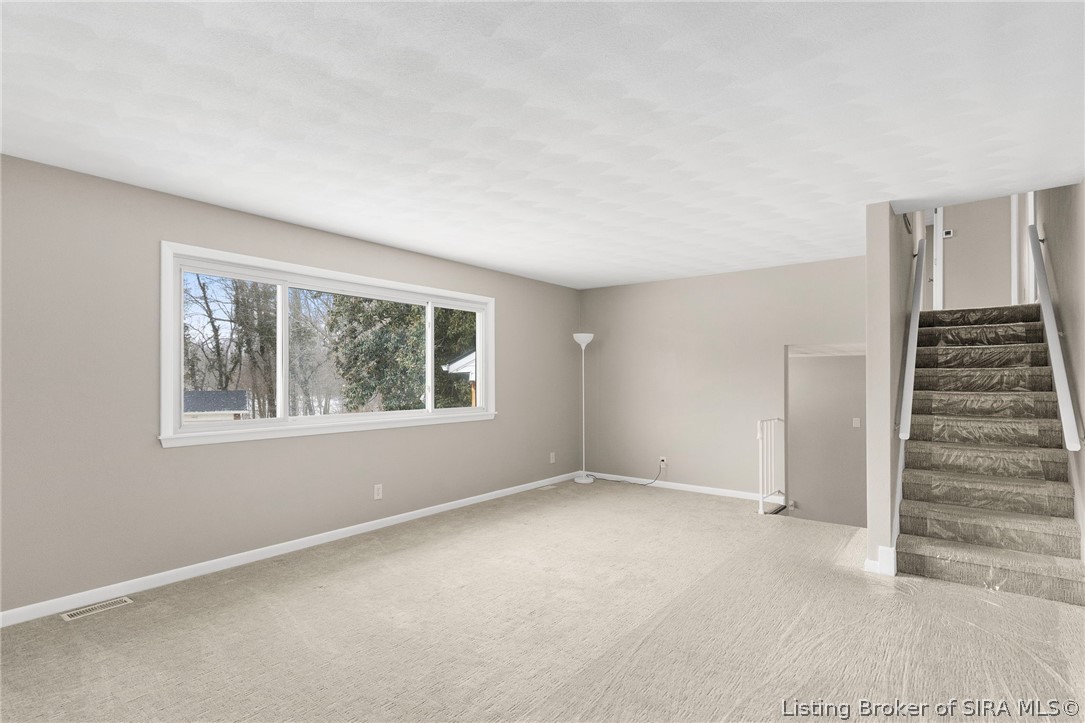 1835 Greenhills Drive