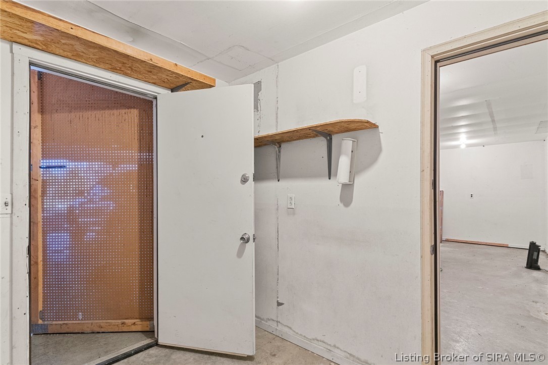 10605 W SR 56