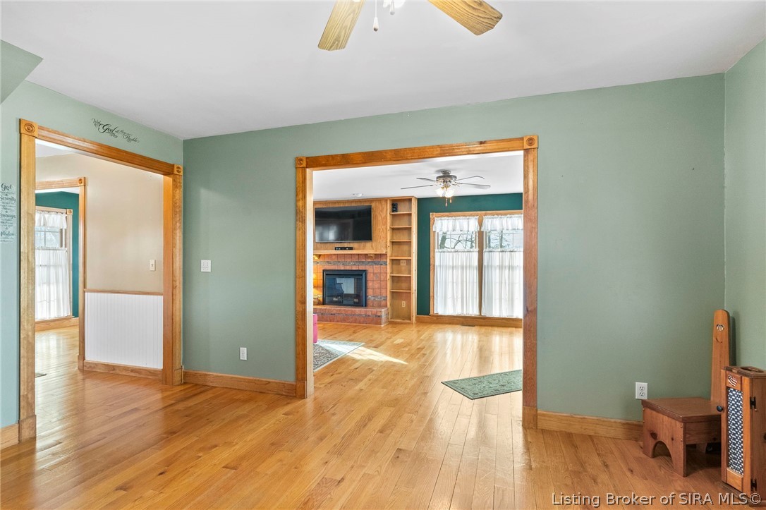 5376 W Linda Lane