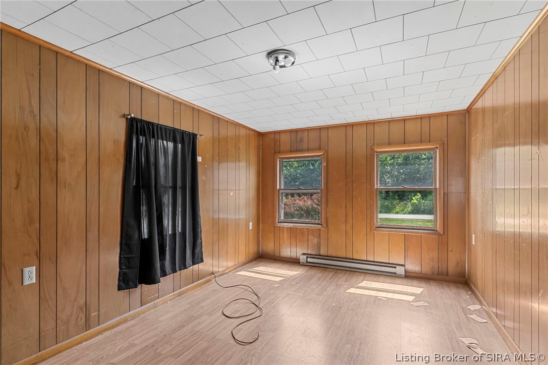 8033 N Oliver Lane