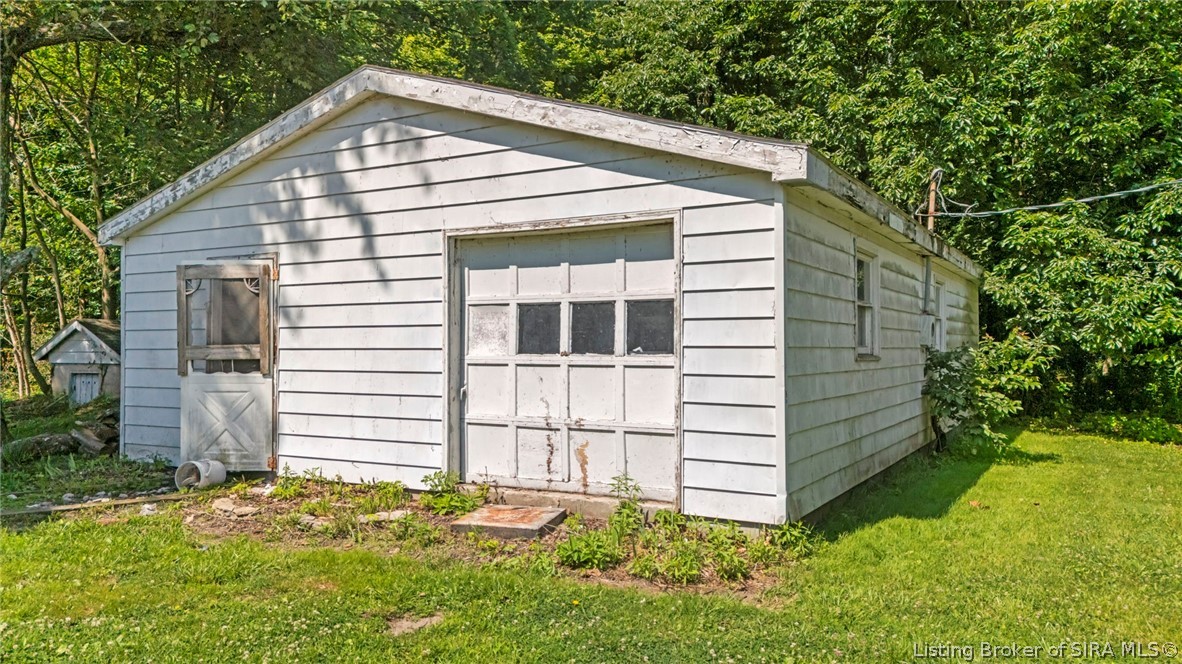 8033 N Oliver Lane