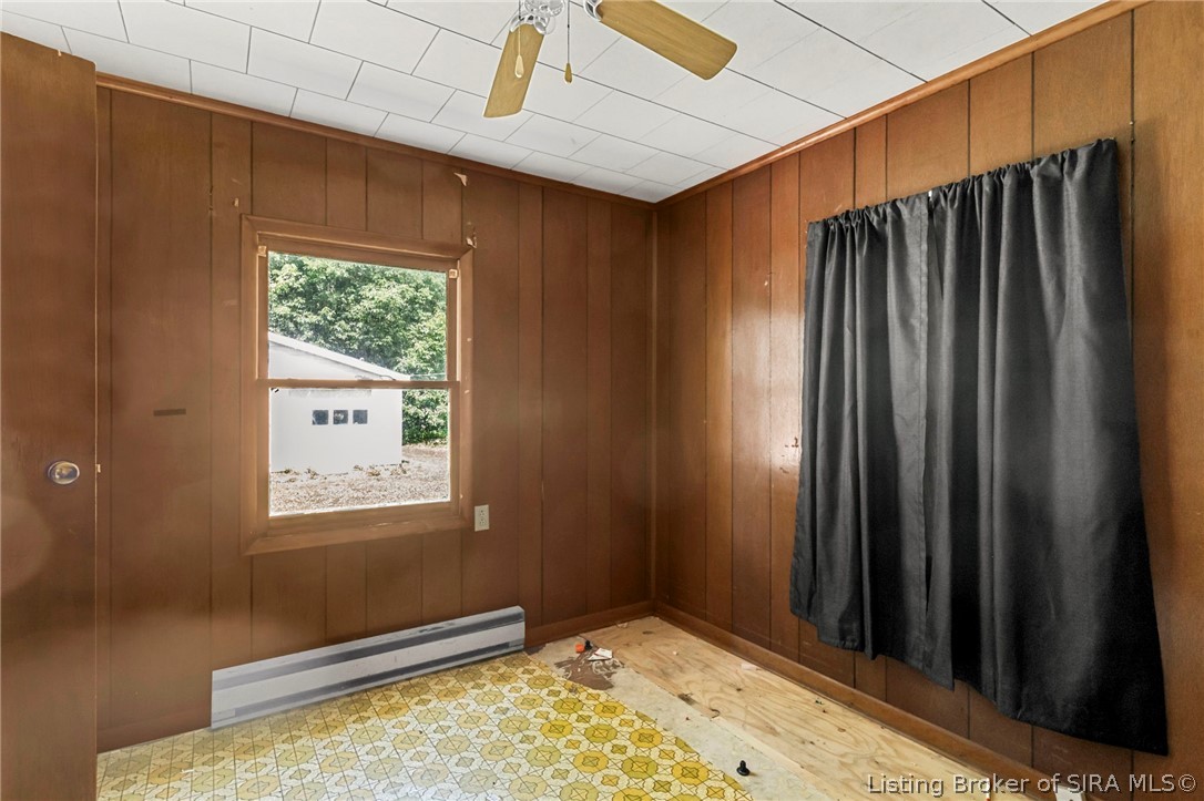 8033 N Oliver Lane