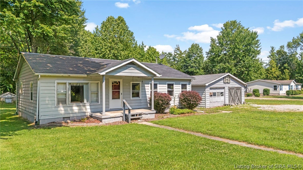 8033 N Oliver Lane