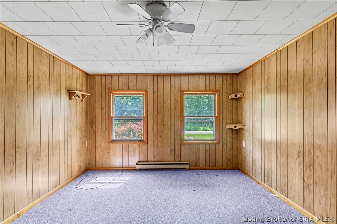 8033 N Oliver Lane