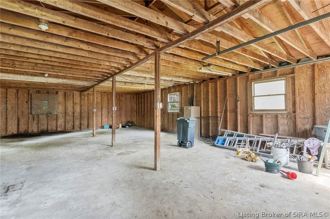 8033 N Oliver Lane