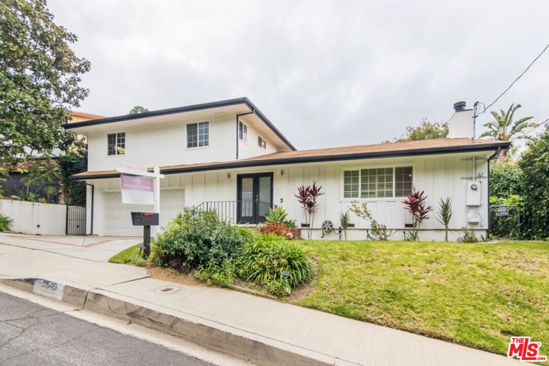 3549 Stone Canyon Ave