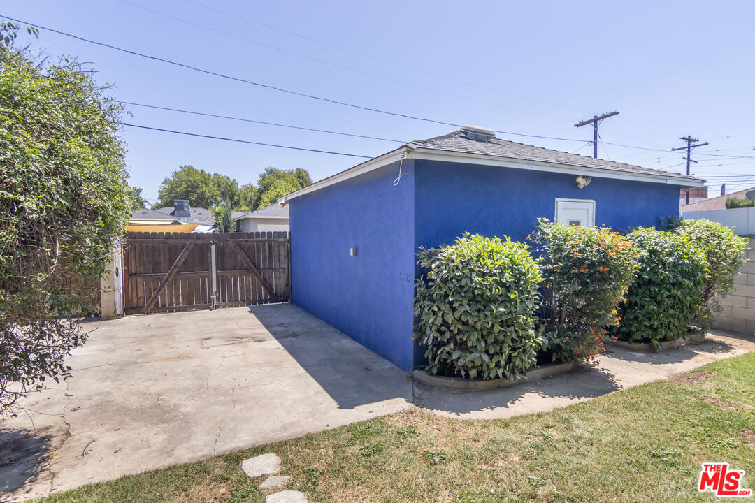 6838 Yarmouth Ave