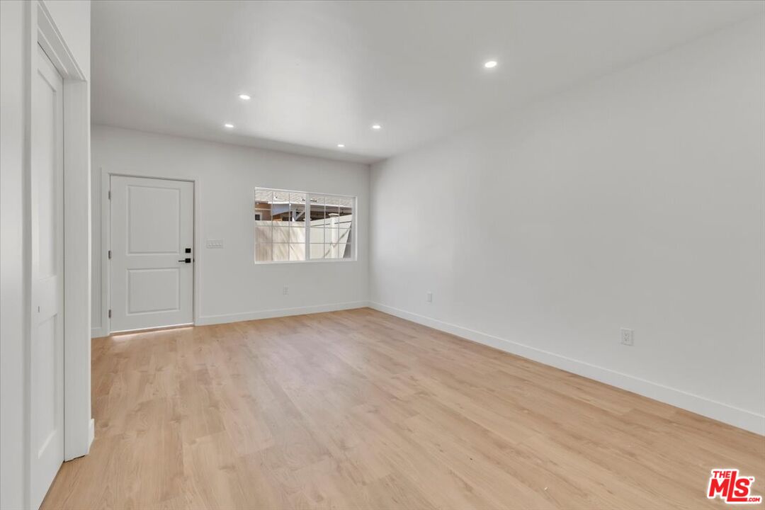 12820 Hatteras