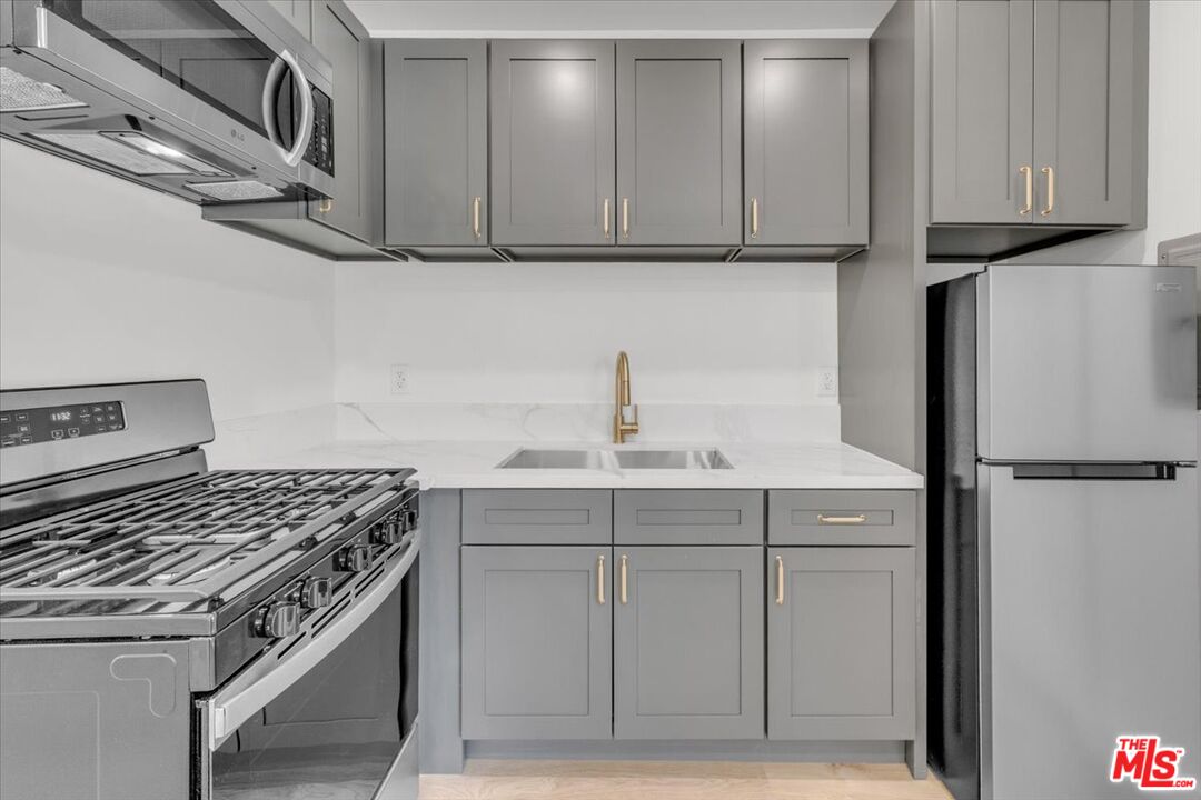 12820 Hatteras