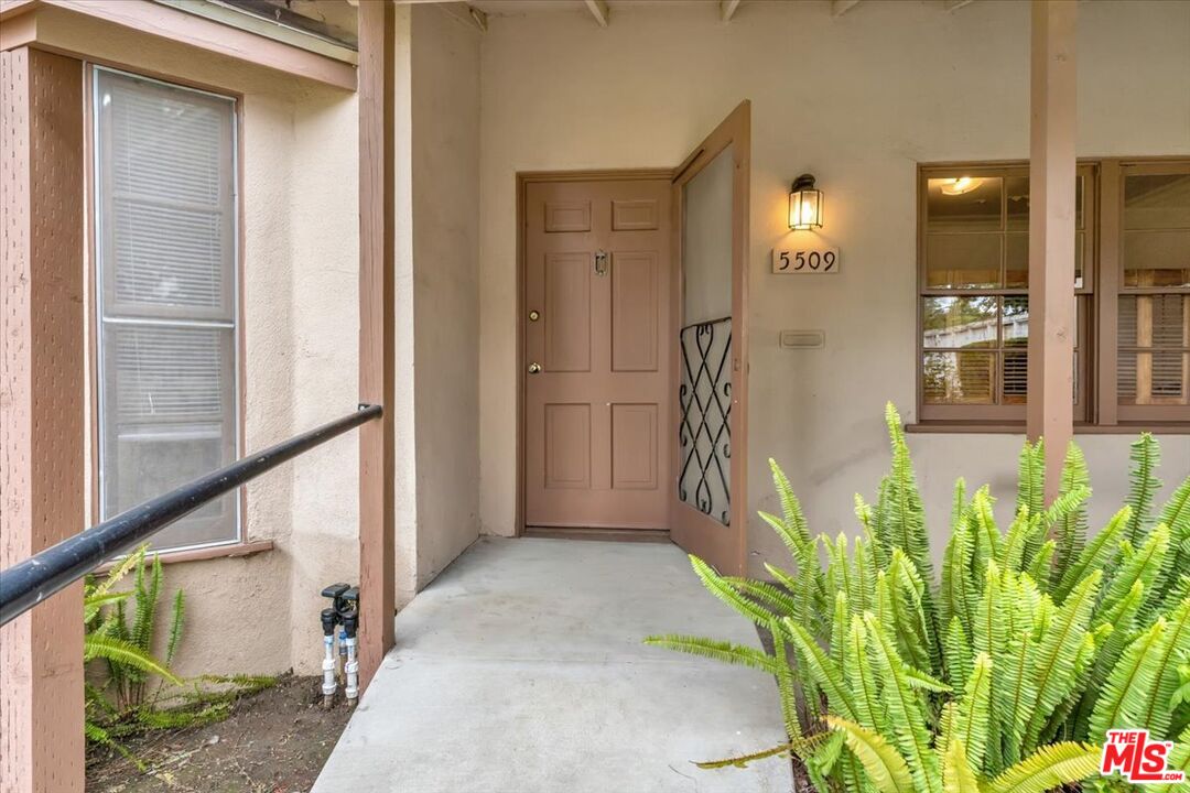 5509 Cantaloupe Ave