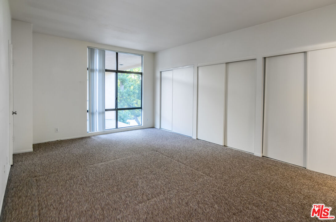 14912 Dickens St Unit: 1