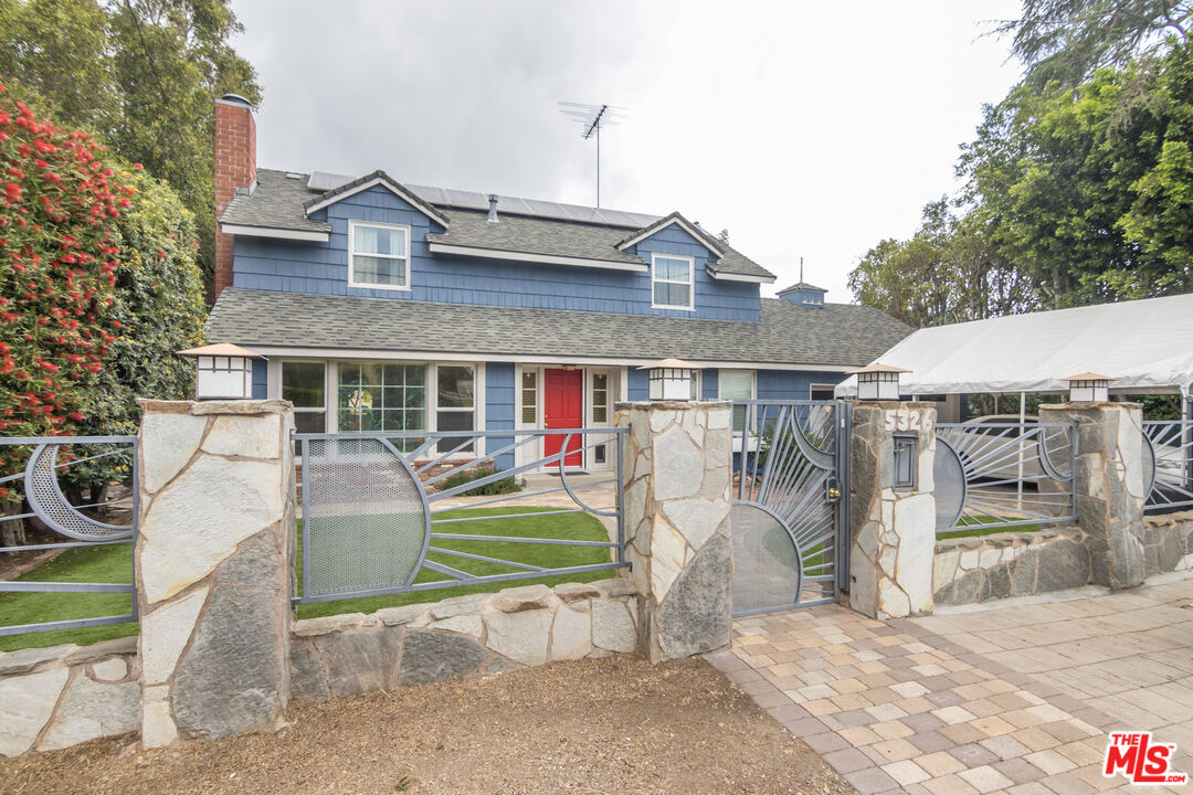5326 Leghorn Ave