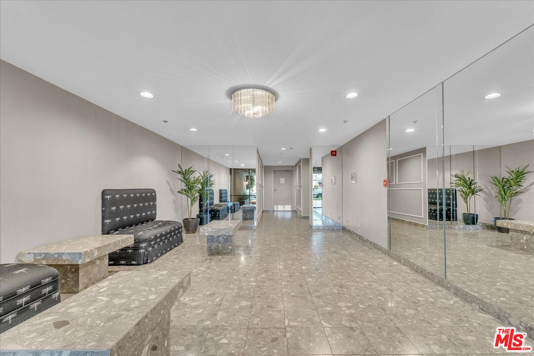 10465 Eastborne Ave Unit: 206
