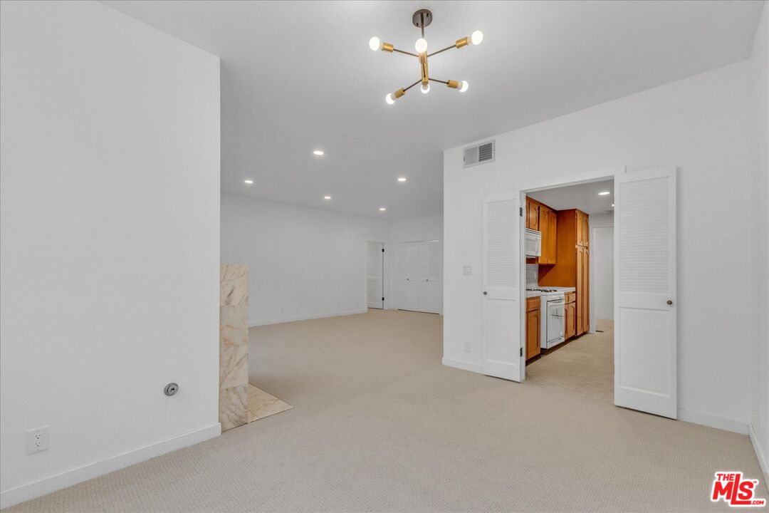 10465 Eastborne Ave Unit: 206