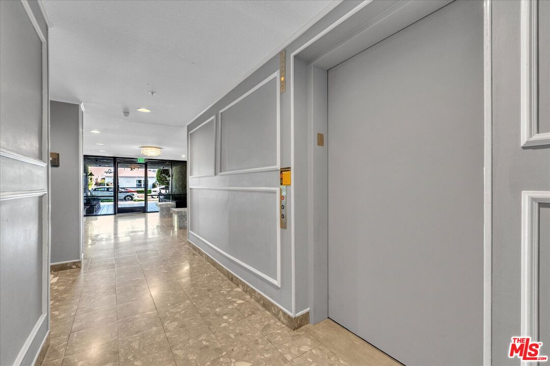 10465 Eastborne Ave Unit: 206