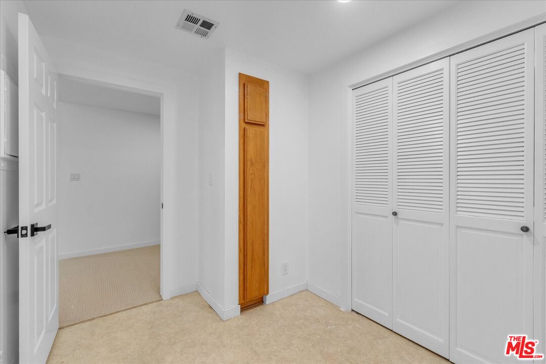 10465 Eastborne Ave Unit: 206