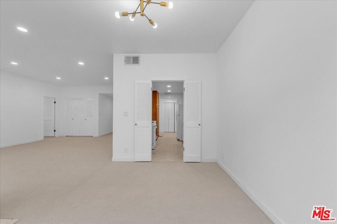 10465 Eastborne Ave Unit: 206
