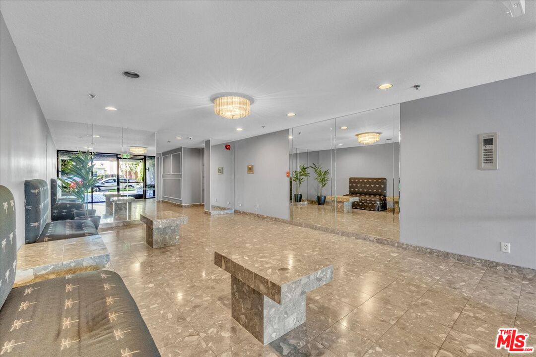 10465 Eastborne Ave Unit: 206