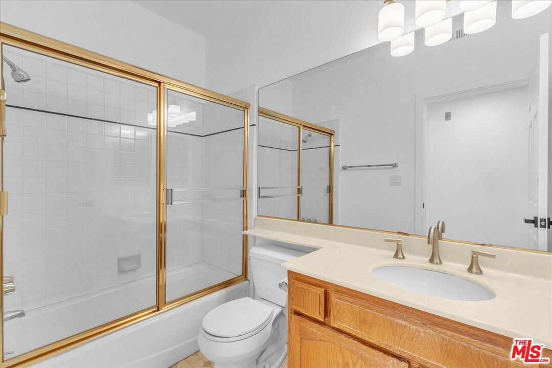 10465 Eastborne Ave Unit: 206