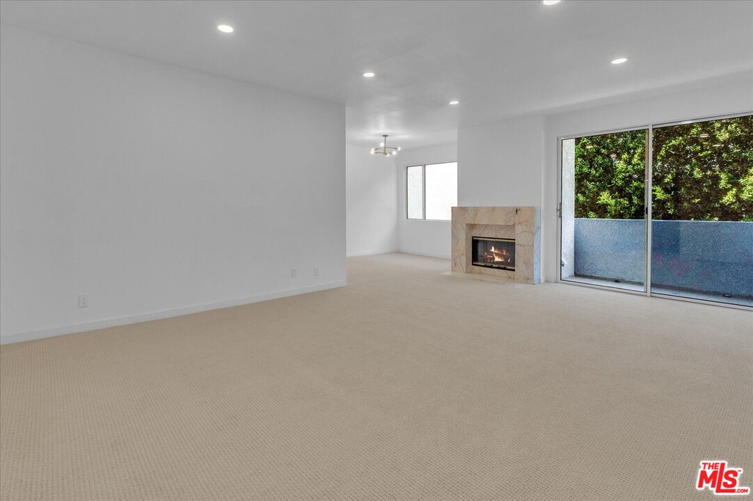10465 Eastborne Ave Unit: 206