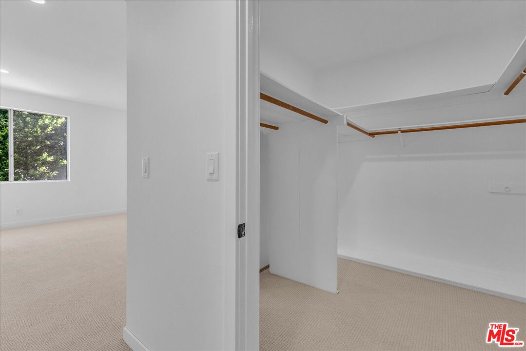 10465 Eastborne Ave Unit: 206