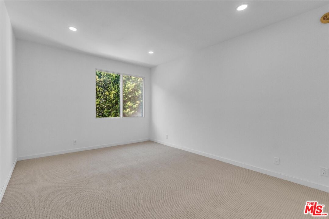 10465 Eastborne Ave Unit: 206