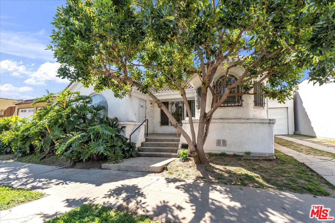 7508 Rosewood Ave